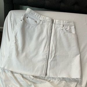 Rag & Bone Summer White Denim Mini-Skirt. BNWT!